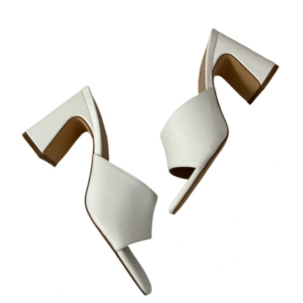 NEW Nasty Gal Slip-On Chunky Heel Square Toe Slide Sandals White 5.5